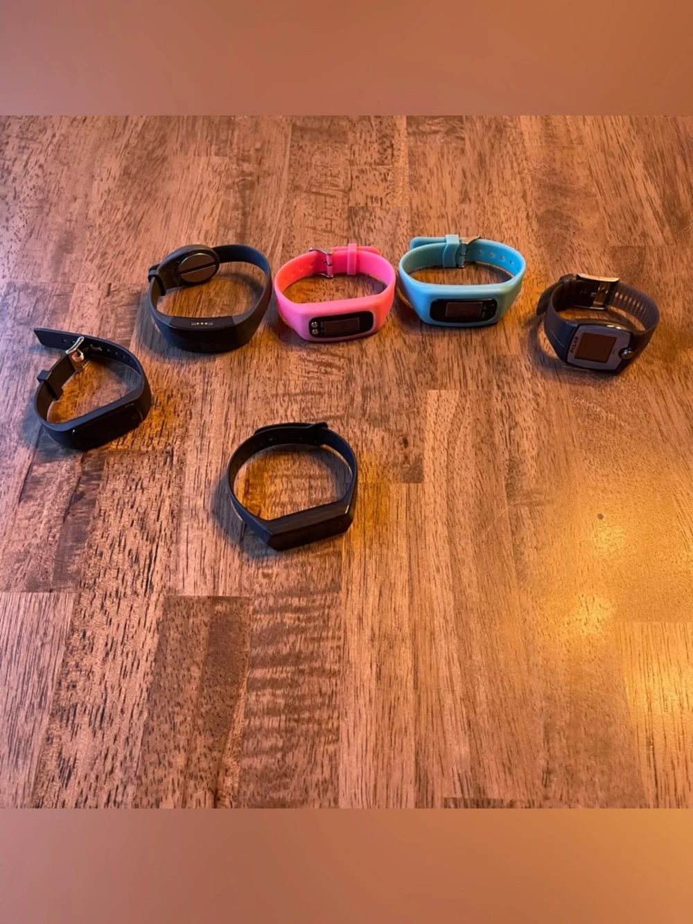 Pedometers and Fitness Trackers Lot Of 6 For Parts Or Repair